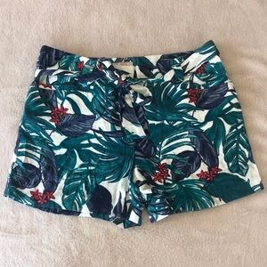 LOFT linen Hawaiian tie waist shorts, size 4